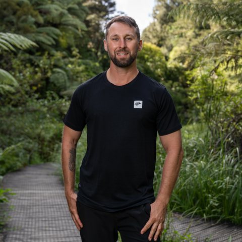 Kiwi Hiker - Men's Tee